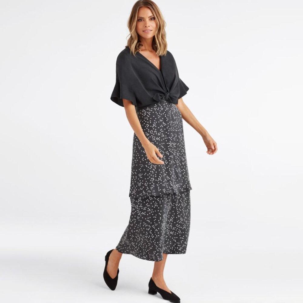 VETTA Romantic Capsule Flounce Sleeve Button-Up 100% Tencel Blouse - Picture 4 of 14